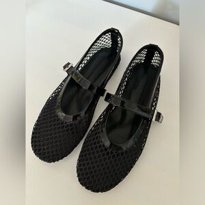 Tony Bianco Mia Flat (never worn)